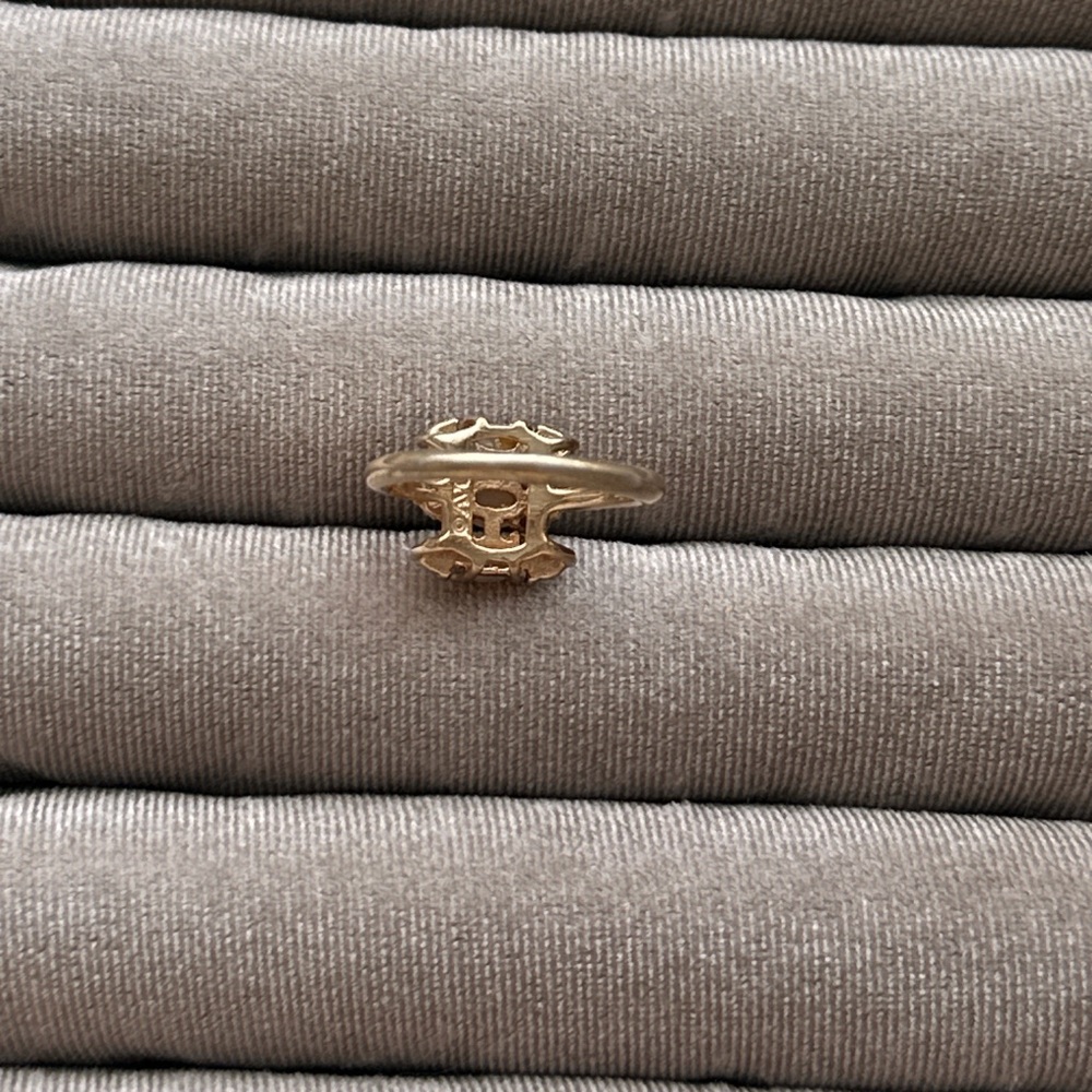 Avon Gold-Tone Pink Opal Triple Stone Ring - Picture 4 of 6